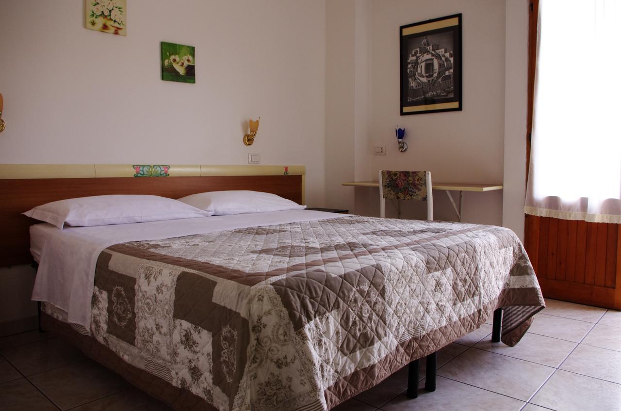 Hotel La Playa San Benedetto del Tronto Exterior photo